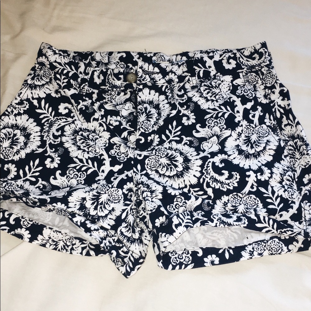 Gap floral dark blue shorts